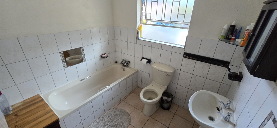 3 Bedroom Property for Sale in Geelhoutpark North West